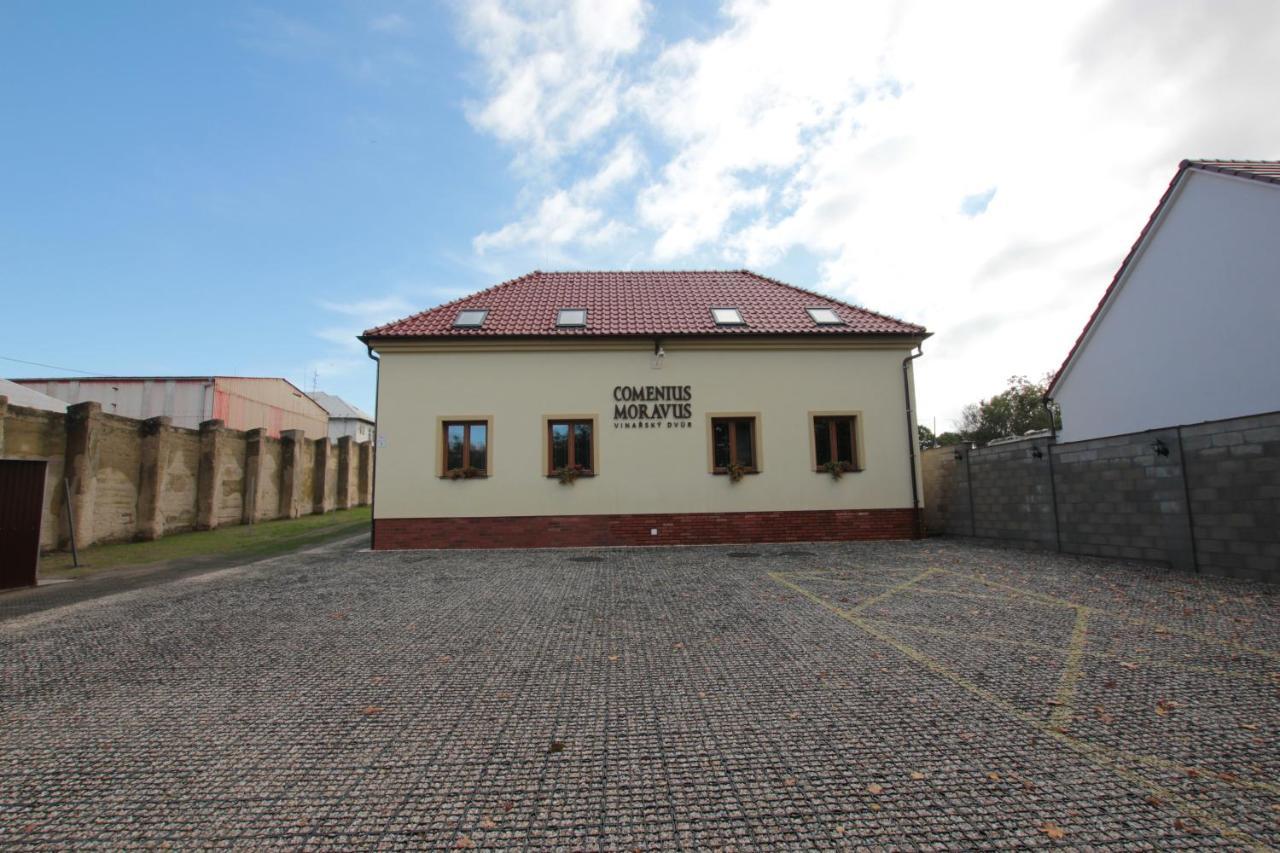 Comenius Moravus Vinarsky Dvur Mikulov Zewnętrze zdjęcie